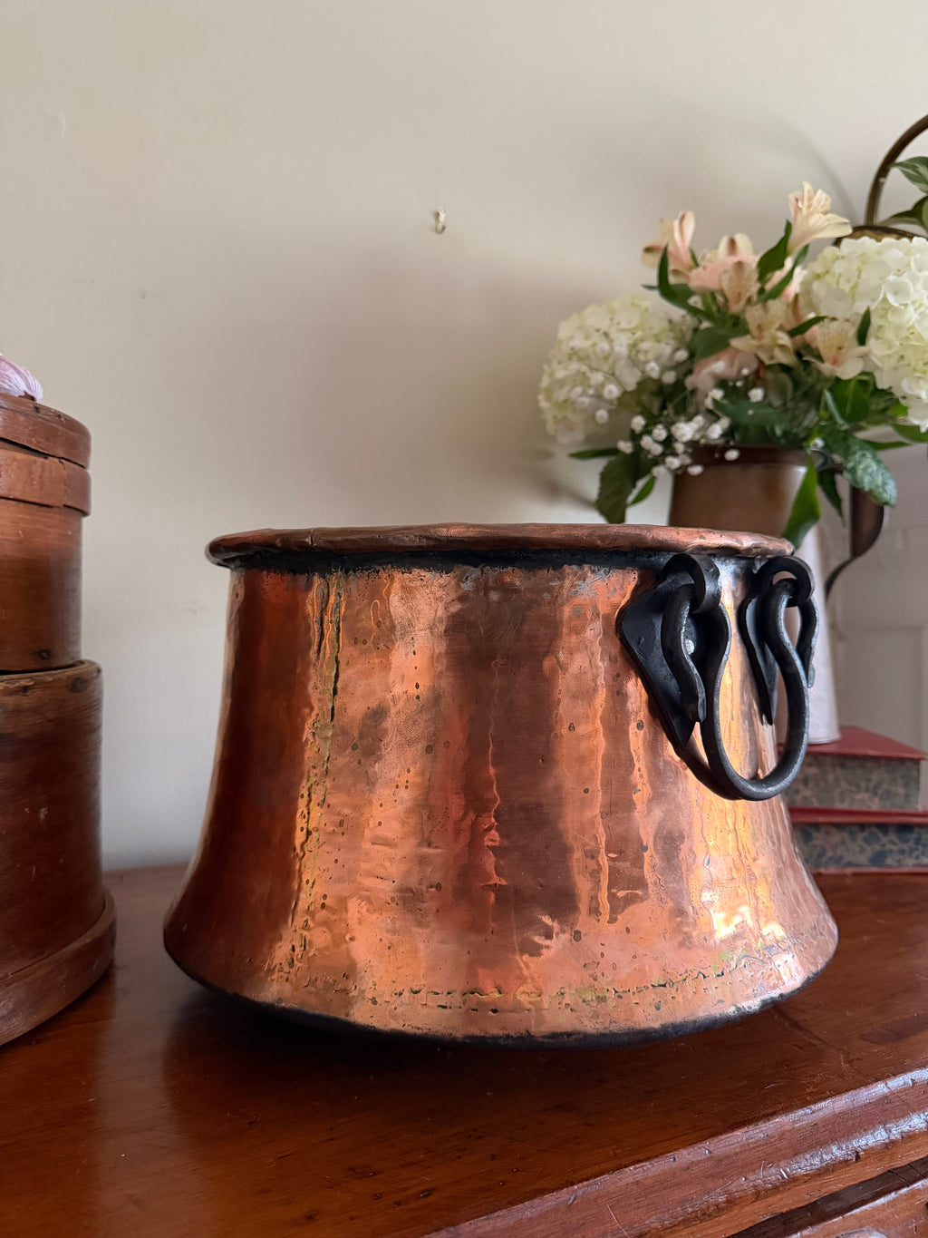 *FREE SHIPPING* Large Antique Copper Cauldron