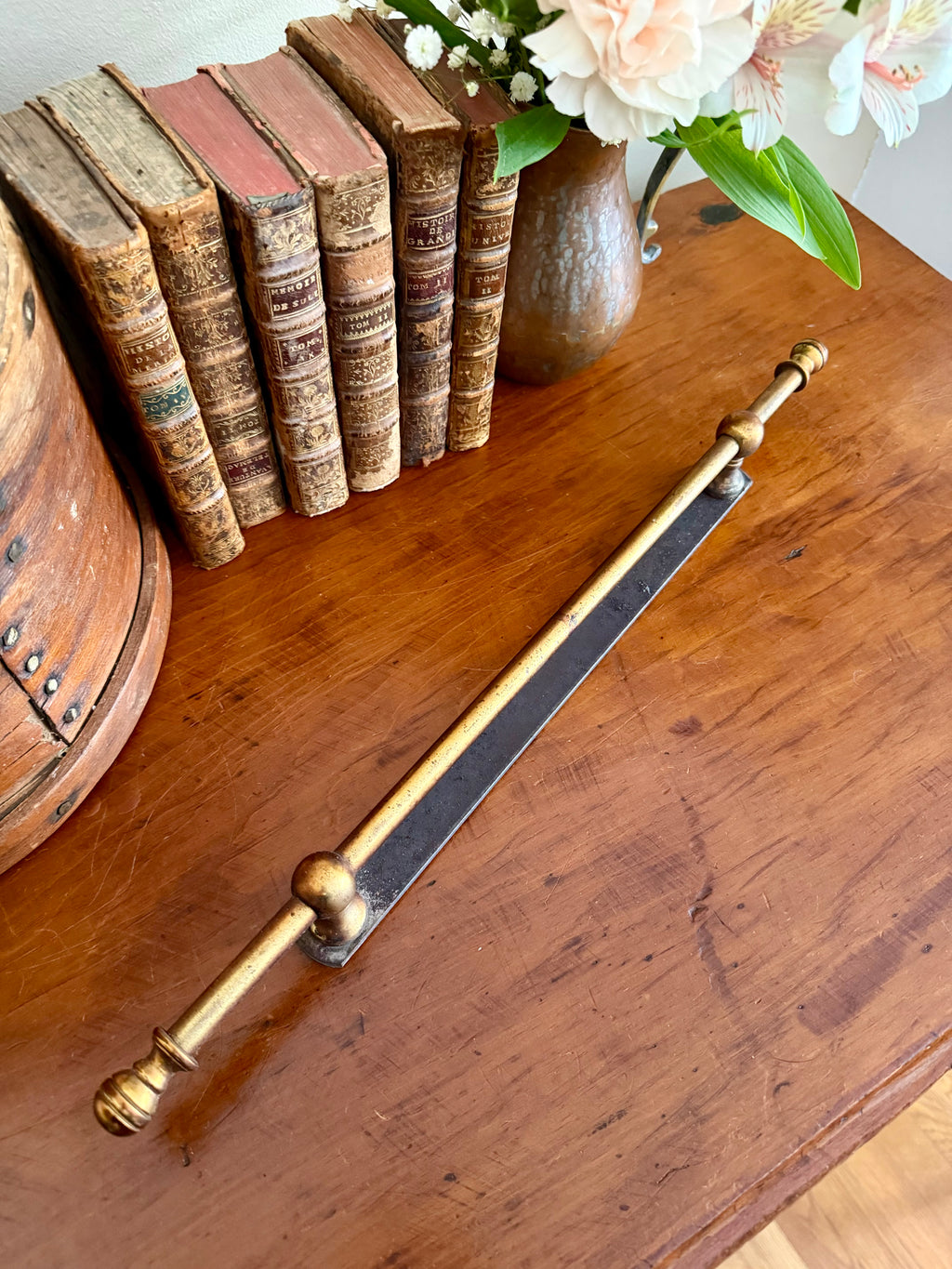 Brass Shelf Rail (salvage)