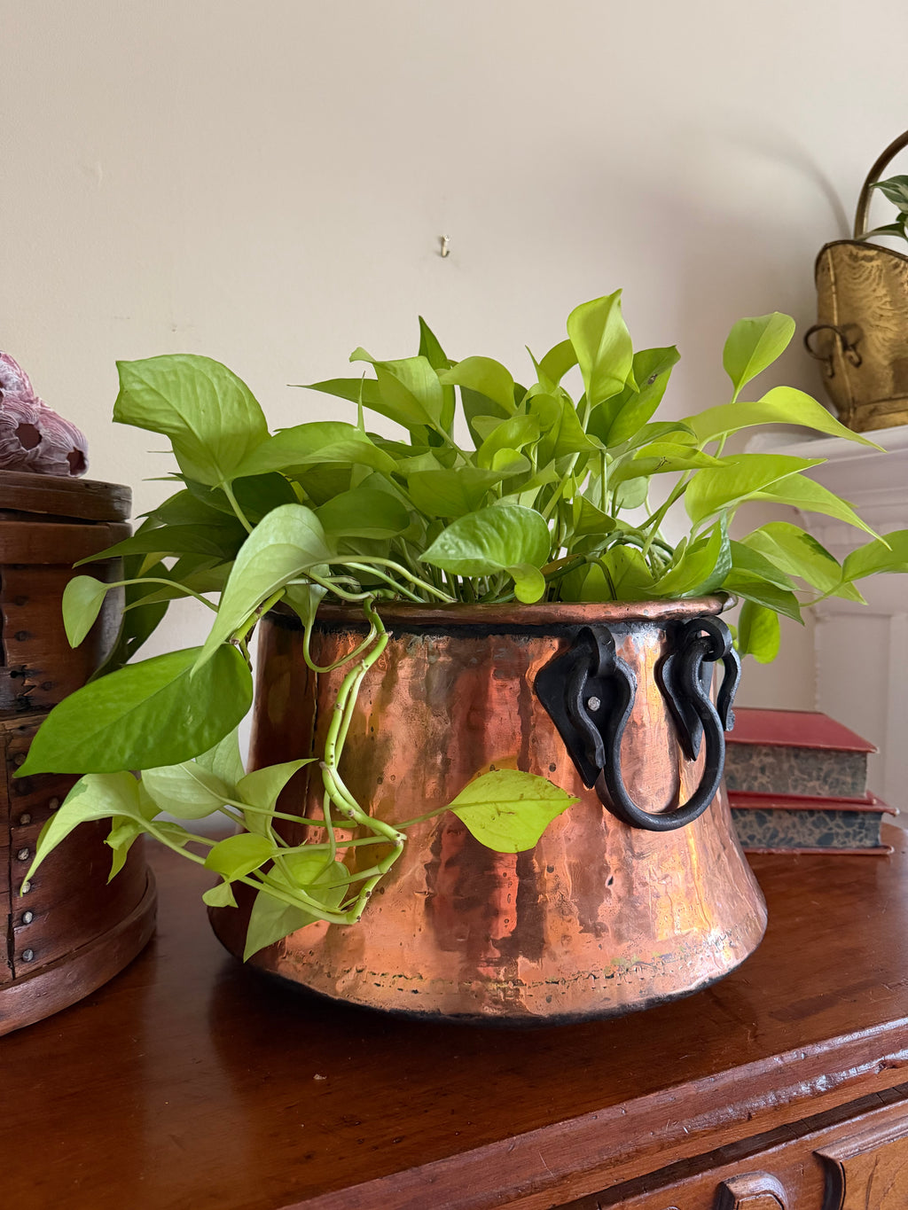 *FREE SHIPPING* Large Antique Copper Cauldron