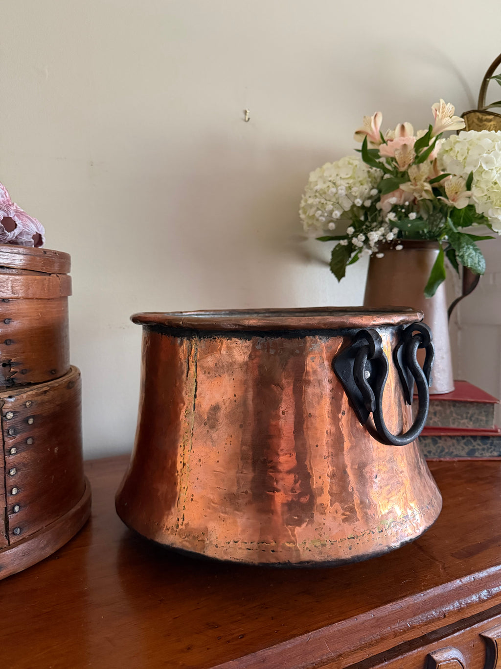 *FREE SHIPPING* Large Antique Copper Cauldron