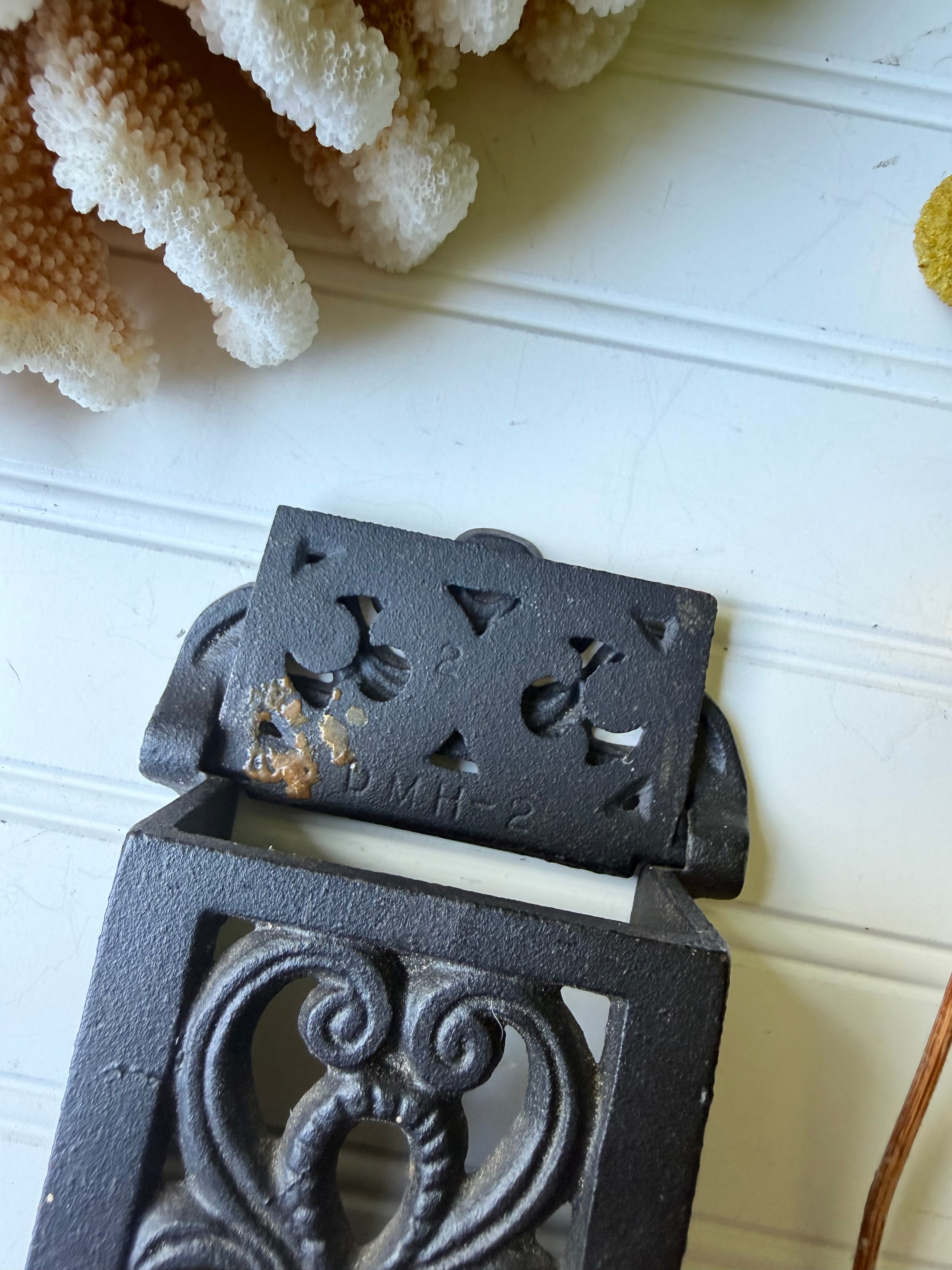 Cast Iron Wall Mount Match Safe