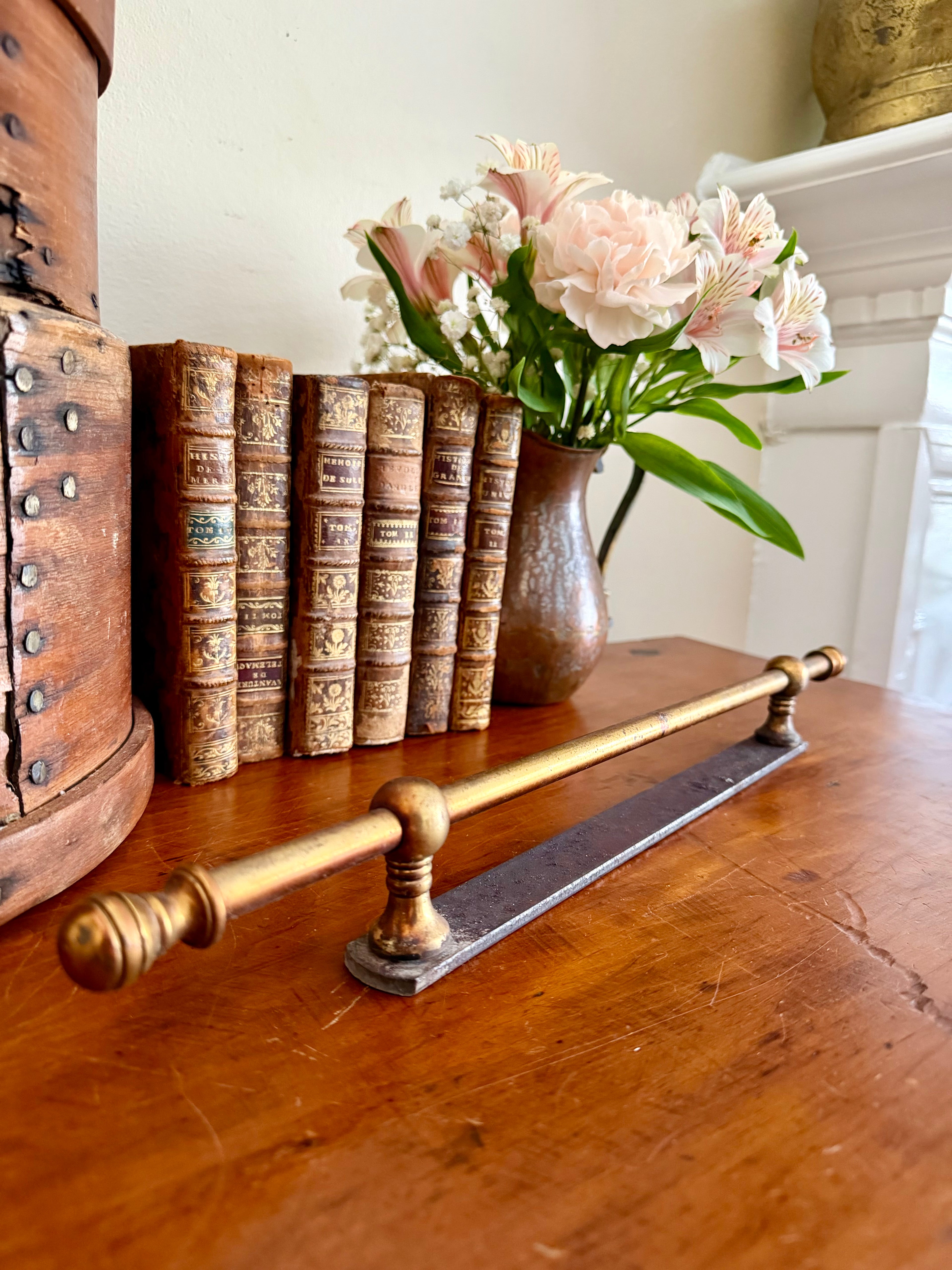 Brass Shelf Rail (salvage)