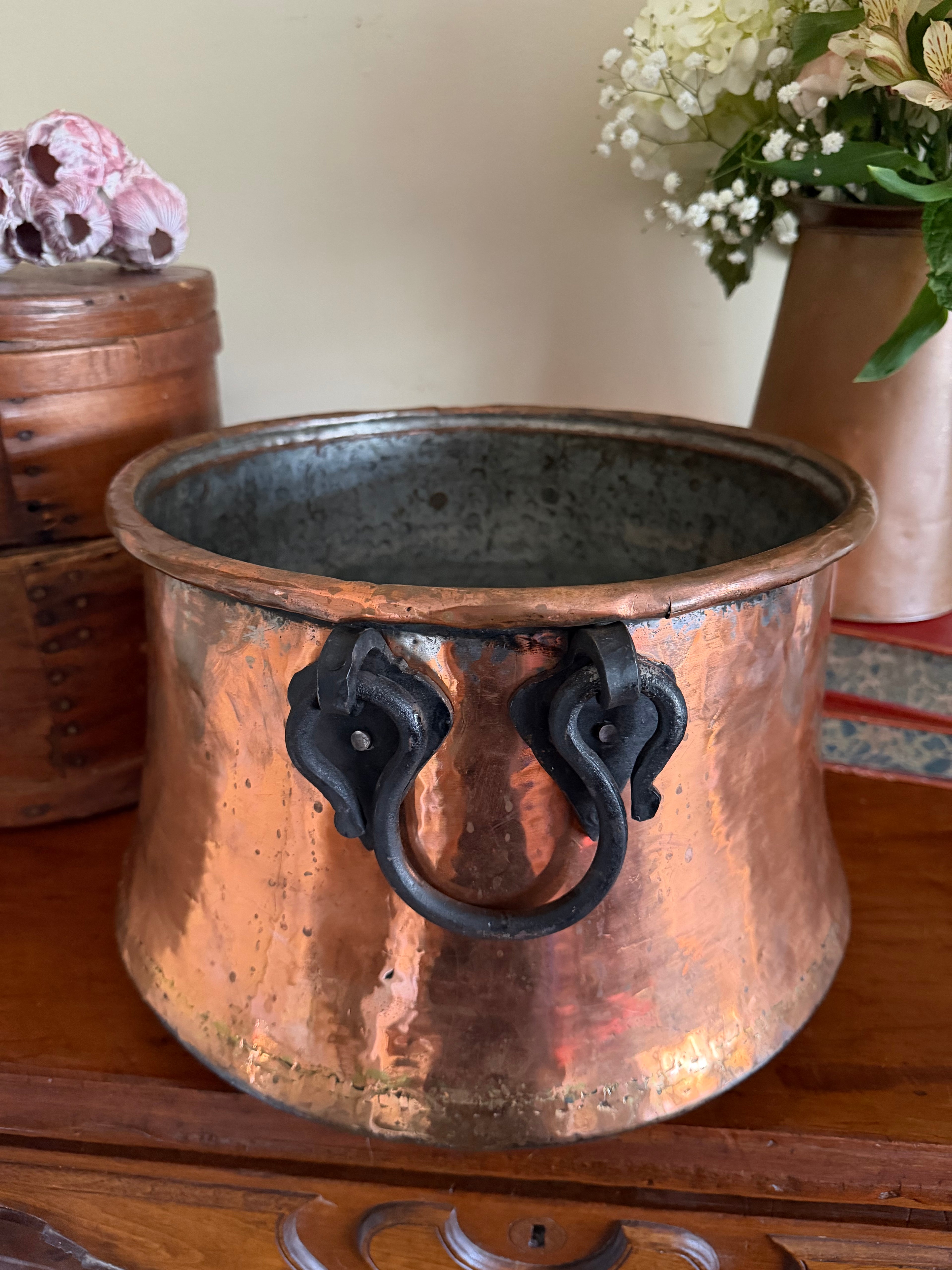*FREE SHIPPING* Large Antique Copper Cauldron