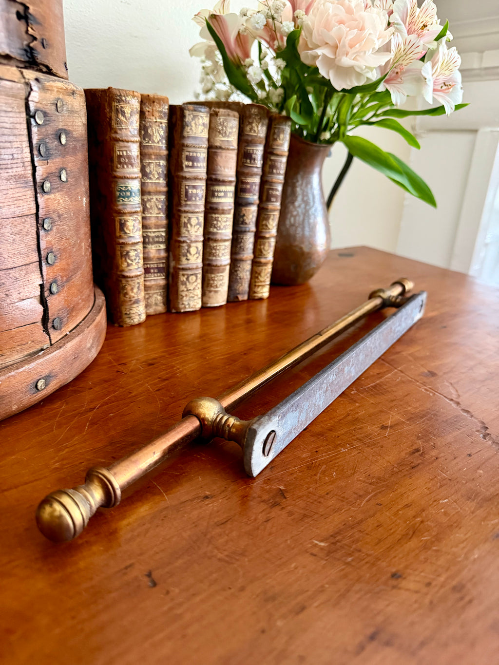 Brass Shelf Rail (salvage)
